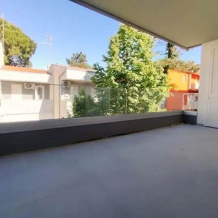 Stylish Flat With Terrace For Your In * Bibione