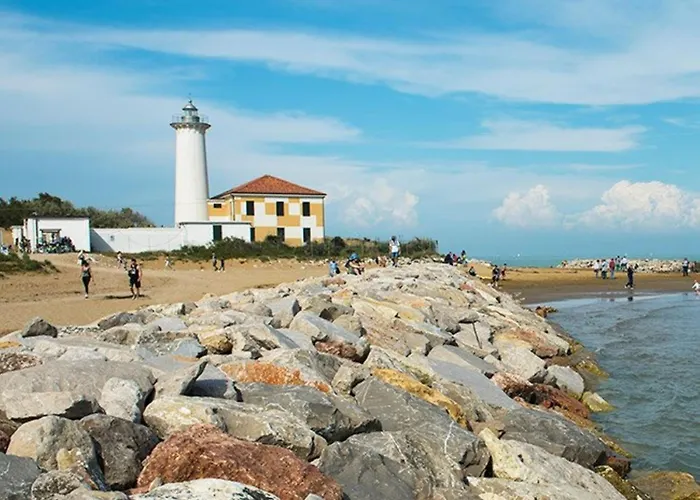 Apartment Stylish Flat With Terrace For Your In Bibione